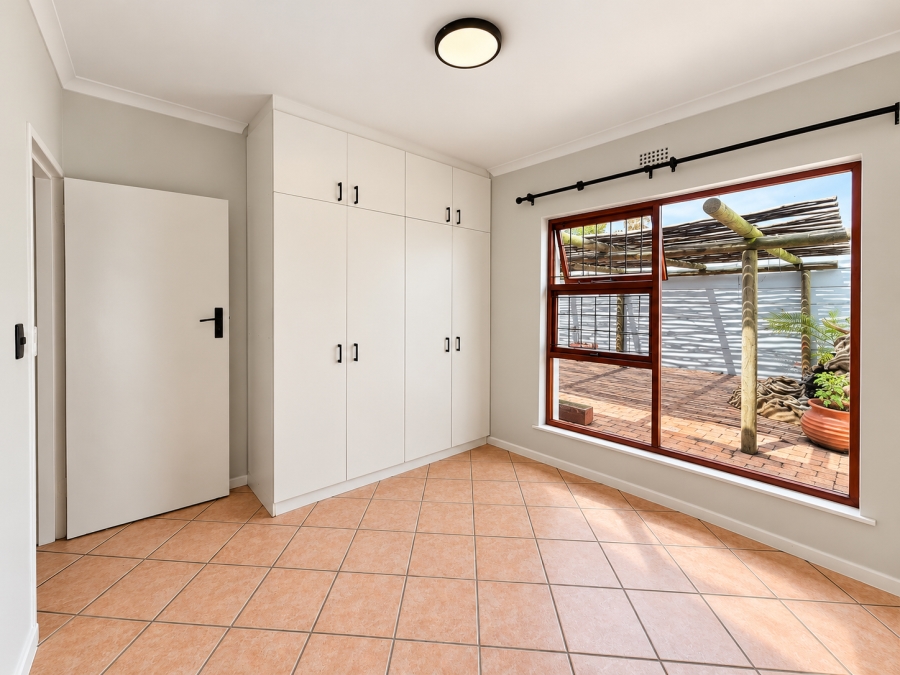 4 Bedroom Property for Sale in Bothasig Western Cape